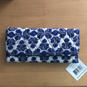 NWT Vera Bradley trifold wallet
